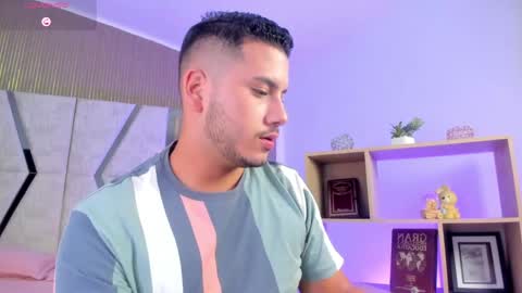 axel_grey_ online show from 04/01/26, 01:41