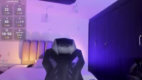 axel_grey_ online show from 06/02/26, 04:36