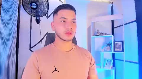 axel_grey_ online show from 06/14/26, 05:09