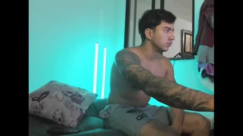 axel_hendrick online show from 05/21/26, 04:30