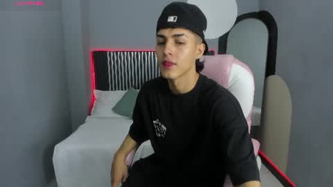 Snapshot of axel_mendoza_ chatting on 06/16/26, 08:00 A X E L online show from 06/16/26, 08:00