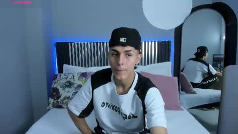 A X E L  online show from 07/08/26, 08:24