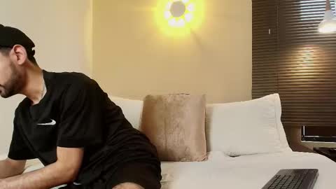 Axel Moon online show from 10/20/25, 06:52