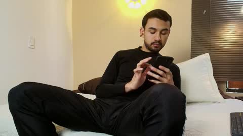 Axel Moon online show from 10/21/25, 07:47