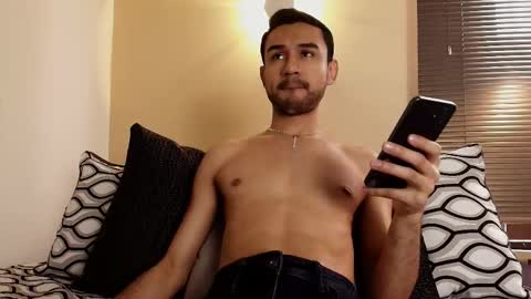 Axel Moon online show from 11/22/25, 02:16