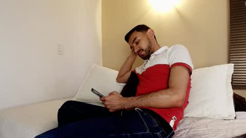 Axel Moon online show from 11/26/25, 08:10