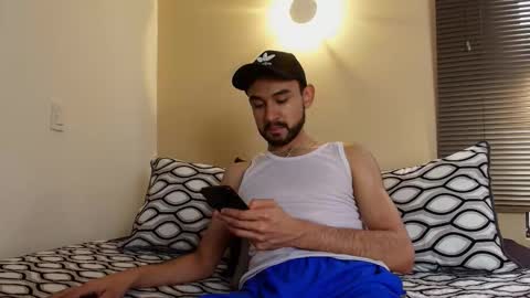 Axel Moon online show from 12/15/25, 07:40