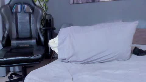 Axel online show from 01/10/25, 10:57