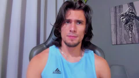 Axel online show from 03/01/25, 08:42