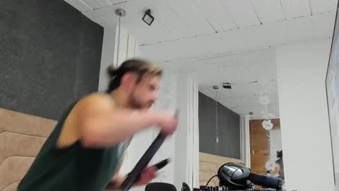 Axel  online show from 05/28/26, 02:09