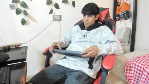 Snapshot of axel_rosse2 chatting on 11/03/25, 11:59 axel_rosse2 online show from 11/03/25, 11:59
