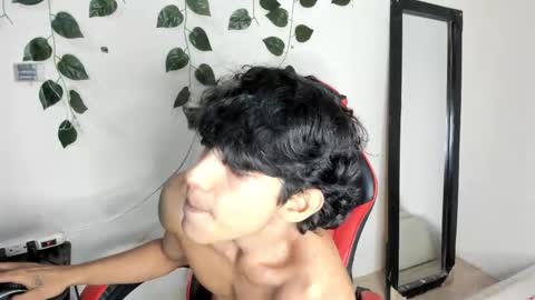Snapshot of axel_rosse2 chatting on 11/25/25, 10:43 axel_rosse2 online show from 11/25/25, 10:43
