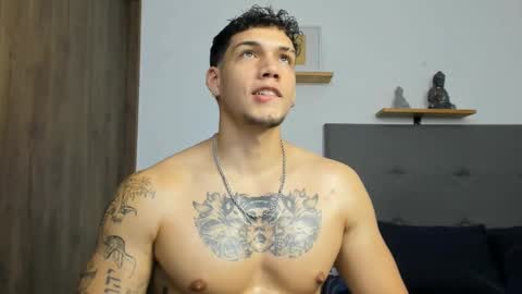INDEPENDENT MODEL  online show from 09/18/25, 02:35