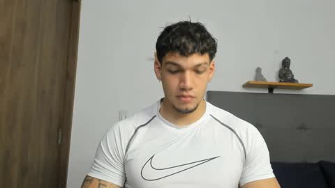 Snapshot of axel_taylor21 chatting on 09/29/25, 01:38 INDEPENDENT MODEL online show from 09/29/25, 01:38