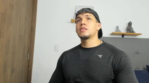 Snapshot of axel_taylor21 chatting on 10/01/25, 04:29 INDEPENDENT MODEL online show from 10/01/25, 04:29