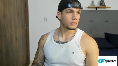 INDEPENDENT MODEL  online show from 11/18/25, 08:24