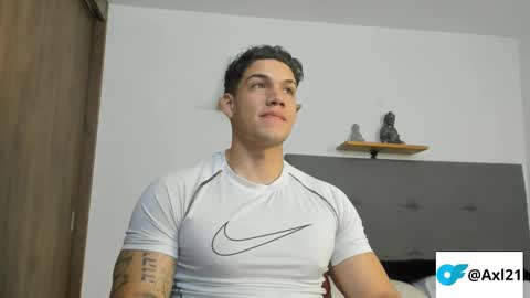 INDEPENDENT MODEL  online show from 02/17/26, 06:36