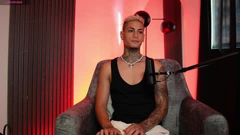 Snapshot of axel_villa chatting on 12/06/24, 09:13 Agustin online show from 12/06/24, 09:13