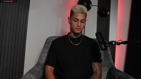 Snapshot of axel_villa chatting on 12/10/24, 11:19 Agustin online show from 12/10/24, 11:19