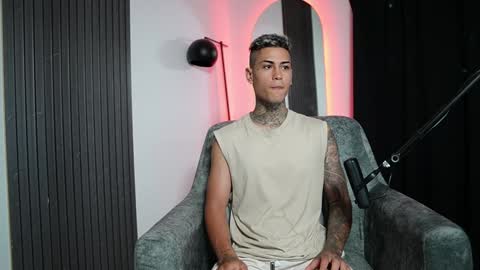 Snapshot of axel_villa chatting on 02/04/25, 12:40 Agustin online show from 02/04/25, 12:40