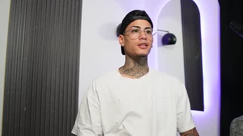 Snapshot of axel_villa chatting on 03/02/25, 12:53 Agustin online show from 03/02/25, 12:53