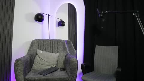 Snapshot of axel_villa chatting on 03/05/25, 12:05 Agustin online show from 03/05/25, 12:05