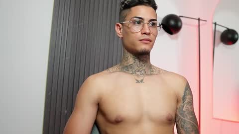 Snapshot of axel_villa chatting on 03/07/25, 12:26 Agustin online show from 03/07/25, 12:26