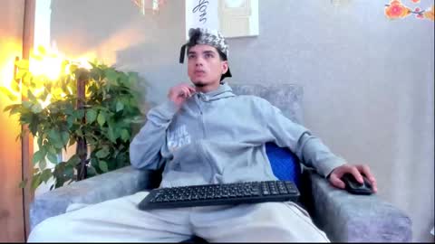 Snapshot of axel_wiliams chatting on 10/08/25, 06:05 axel  online show from 10/08/25, 06:05