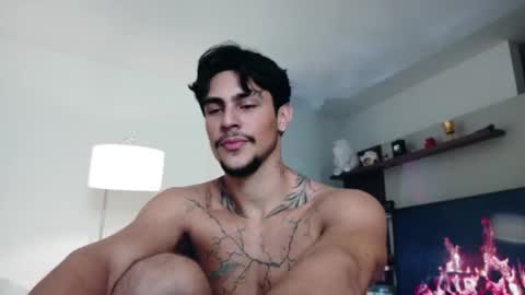 Snapshot of axelblack7 chatting on 05/15/26, 08:32 axelblack7 online show from 05/15/26, 08:32