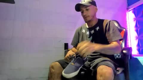 Axell Cross2 online show from 10/21/25, 11:33