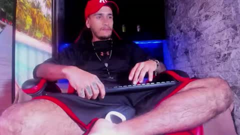 Snapshot of axell_cross2 chatting on 03/26/26, 12:11 Axell Cross2 online show from 03/26/26, 12:11