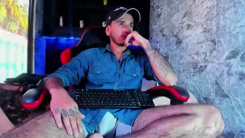 Snapshot of axell_cross2 chatting on 04/01/26, 01:41 Axell Cross2 online show from 04/01/26, 01:41