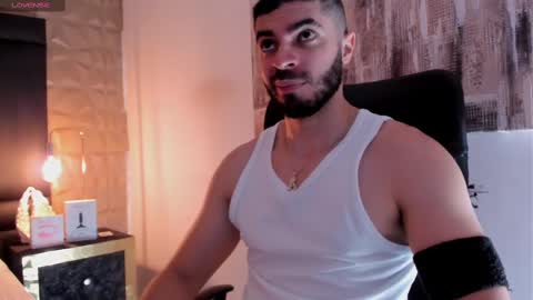 Axel Thompsom online show from 10/04/25, 10:57