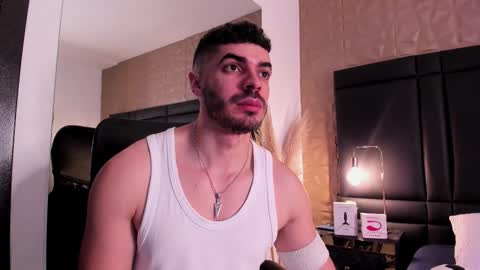 Snapshot of axelthompsom chatting on 11/20/25, 11:21 Axel Thompsom online show from 11/20/25, 11:21