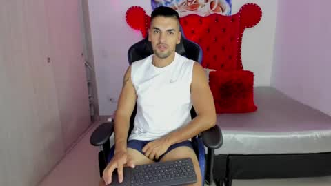 Axel online show from 05/19/26, 10:43