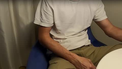 Axl online show from 09/14/25, 10:42