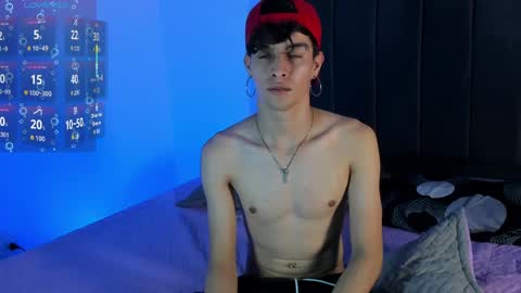 Snapshot of axxxel_twink chatting on 04/10/26, 01:55 Axxxel online show from 04/10/26, 01:55