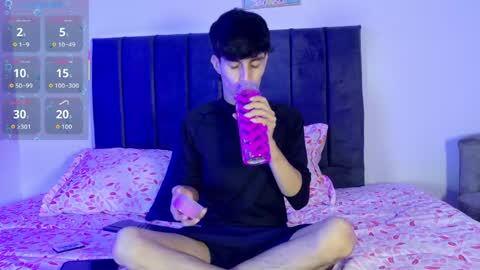 Snapshot of axxxel_twink chatting on 05/24/26, 03:00 Axxxel online show from 05/24/26, 03:00