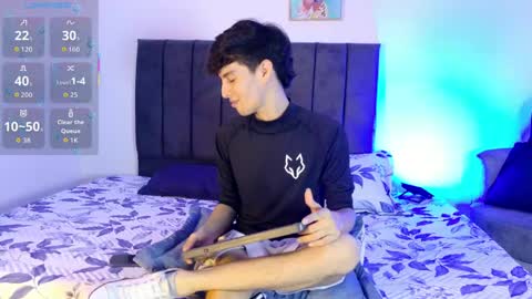 Snapshot of axxxel_twink chatting on 06/04/26, 03:34 Axxxel online show from 06/04/26, 03:34