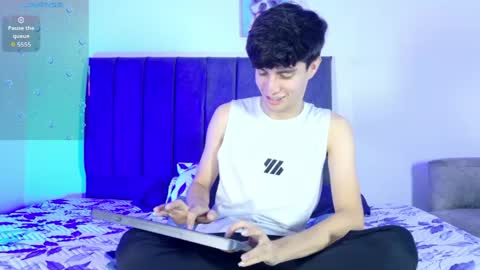 Snapshot of axxxel_twink chatting on 06/05/26, 03:02 Axxxel online show from 06/05/26, 03:02
