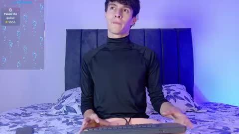 Snapshot of axxxel_twink chatting on 06/14/26, 02:46 Axxxel online show from 06/14/26, 02:46