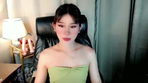 Snapshot of ayahoshilovesyou chatting on 05/28/26, 07:00 AYAHOSHILOVESYOU online show from 05/28/26, 07:00
