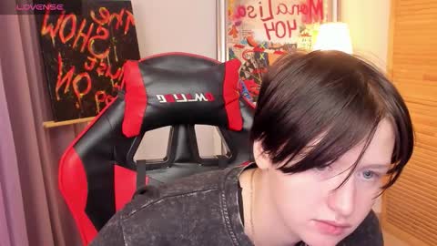 ayaks online show from 09/17/25, 08:27