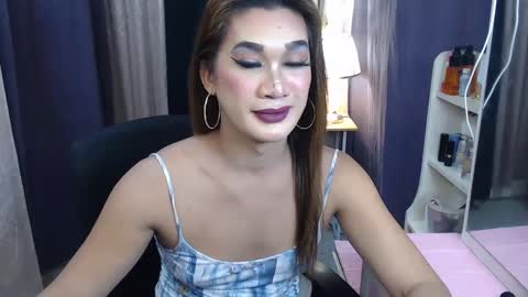 Snapshot of ayamiller chatting on 03/08/25, 08:44 aya online show from 03/08/25, 08:44