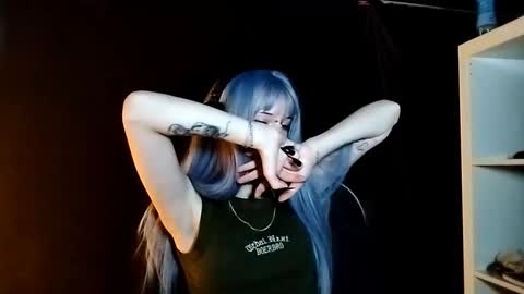 Eva online show from 09/17/25, 07:32