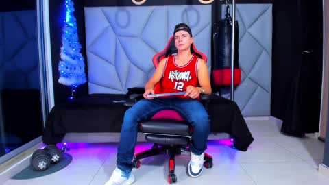 Ayden Miller online show from 12/03/24, 10:29