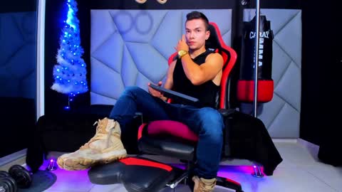 Ayden Miller online show from 12/10/24, 03:52