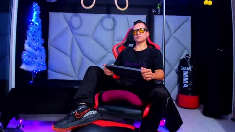 Ayden Miller online show from 12/10/24, 08:05