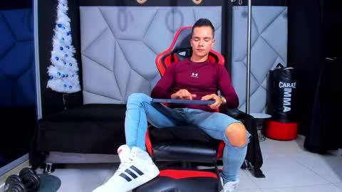 Ayden Miller online show from 12/21/24, 04:52