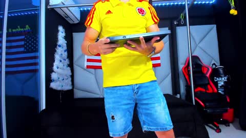 Ayden Miller online show from 12/31/24, 01:08